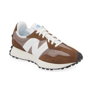 New Balance 327 women’s sneaker